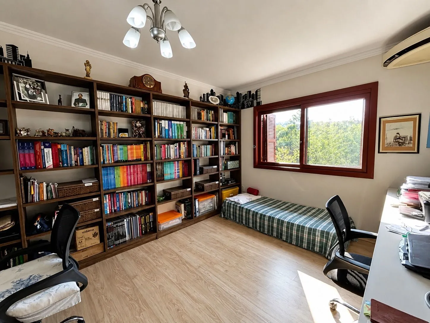 Imagem Luxuosa Residência no Cantegril | 4 Dormitórios, 3 Suítes, 273m² e 8 Vagas