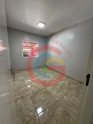 Imagem Casa térrea em condomínio. 2 quartos com 2 vagas.