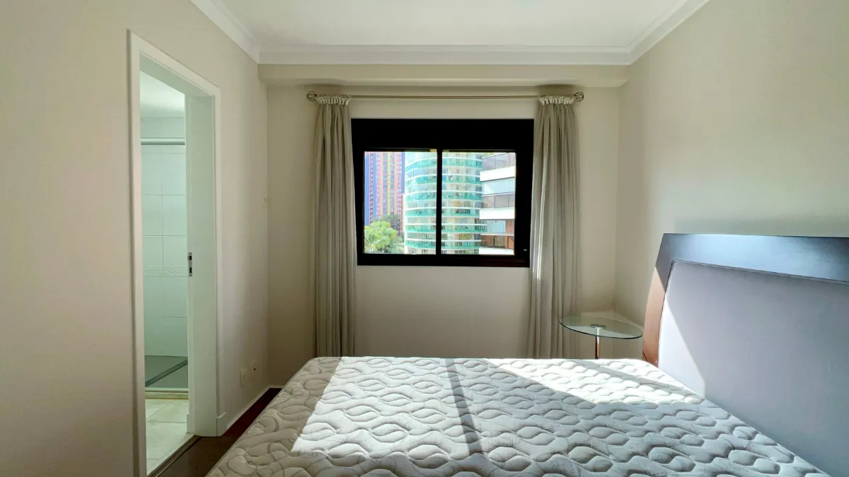 Imagem Apartamento para locação em Paraíso com 4 quartos, sendo 2 suítes, 165m2