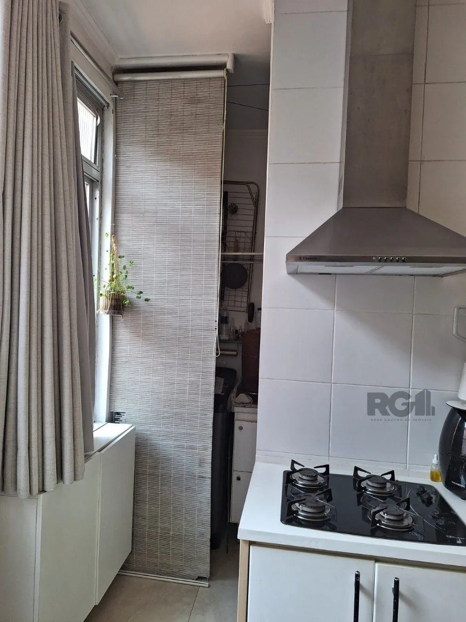 Imagem Apartamento de quatro dormitórios e uma vaga de garagem no bairro Bom Fim em Porto Alegre.