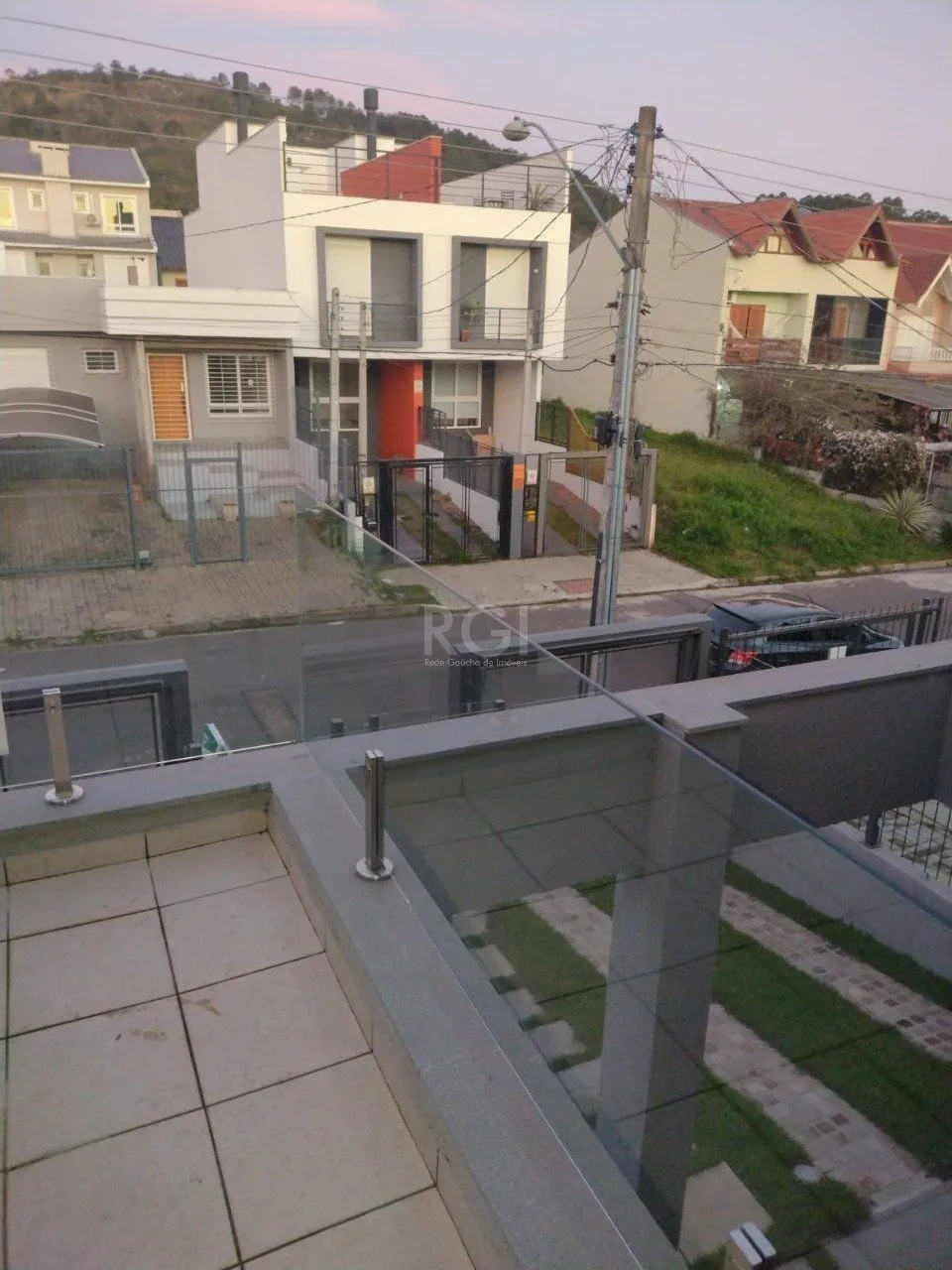 Imagem Casa para Venda - 122.96m², 3 dormitórios, sendo 1 suites, 2 vagas - Guarujá