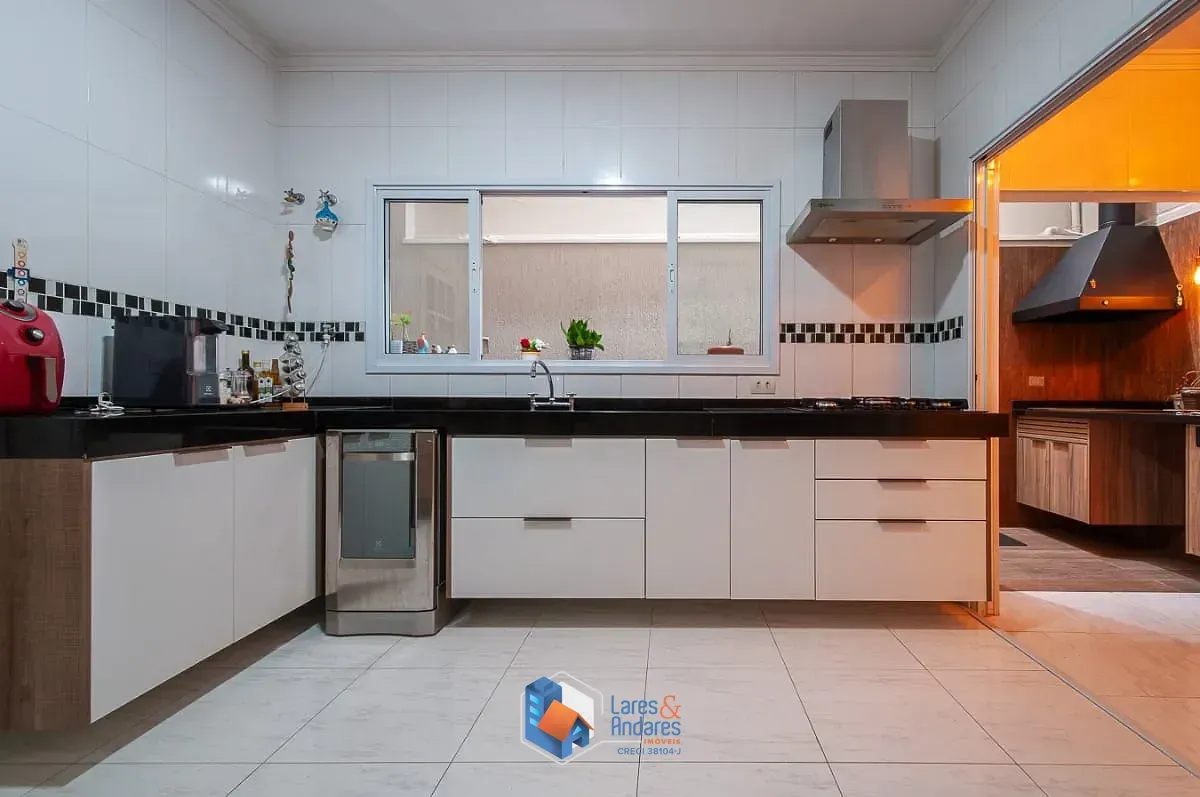 Imagem Sobrado para venda em Santana com 3 quartos, sendo 3 suítes, 160m²