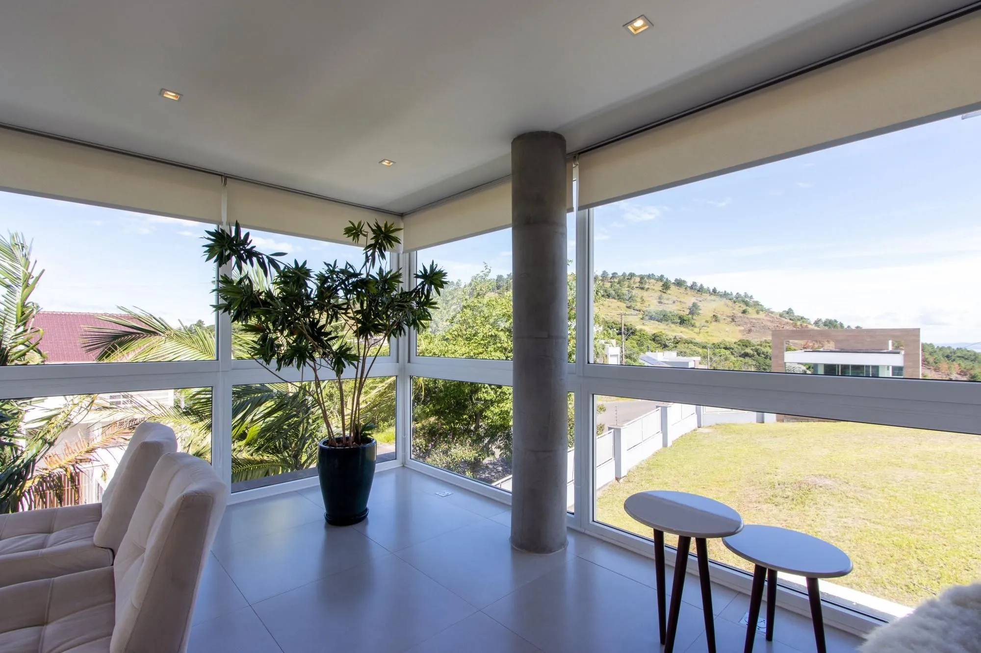Imagem Luxuosa Casa em Condomínio de Alto Padrão com vista para Guaiba