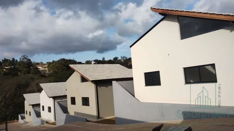 Foto do imóvel Casas Térreas com Piscina à Venda por 750 mil C/108 m² em Estrada Paranapanema