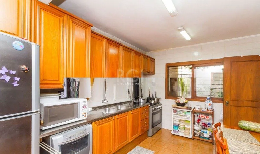 Imagem Casa Condominio para Venda - 195m², 4 dormitórios, sendo 1 suites, 2 vagas - Teresópolis
