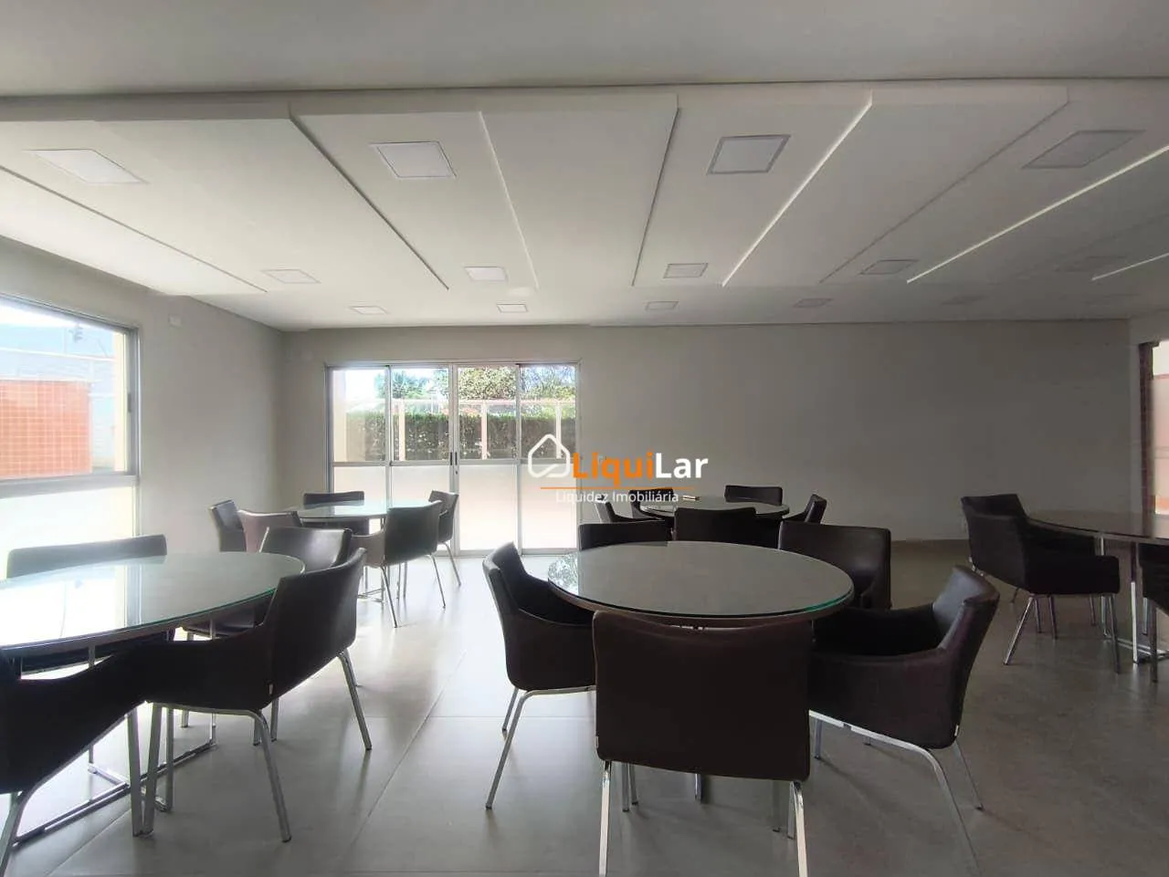 Imagem Apartamento à Venda no Edifício Olavo Bilac com 3 Quartos, Suíte, 2 Sacadas e 2 Vagas Cobertas