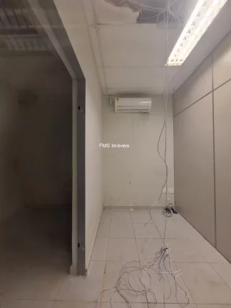 Imagem Prédio Comercial Inteiro para Locação em São Paulo-SP, Campo Belo: 486m², 3 Banheiros, 2 Vagas de Garagem!