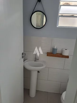 Imagem Casa de Condomínio com 3 Quartos à Venda, 110 m² por R$ 550.000