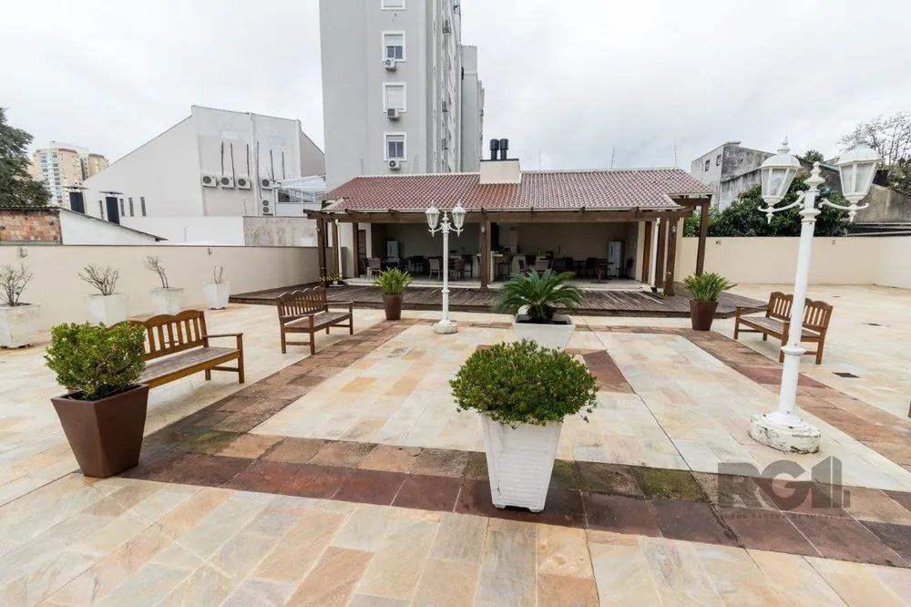 Imagem Excelente apartamento de 2 Dormitórios com 2 vagas a 50mts do Bourbon Country