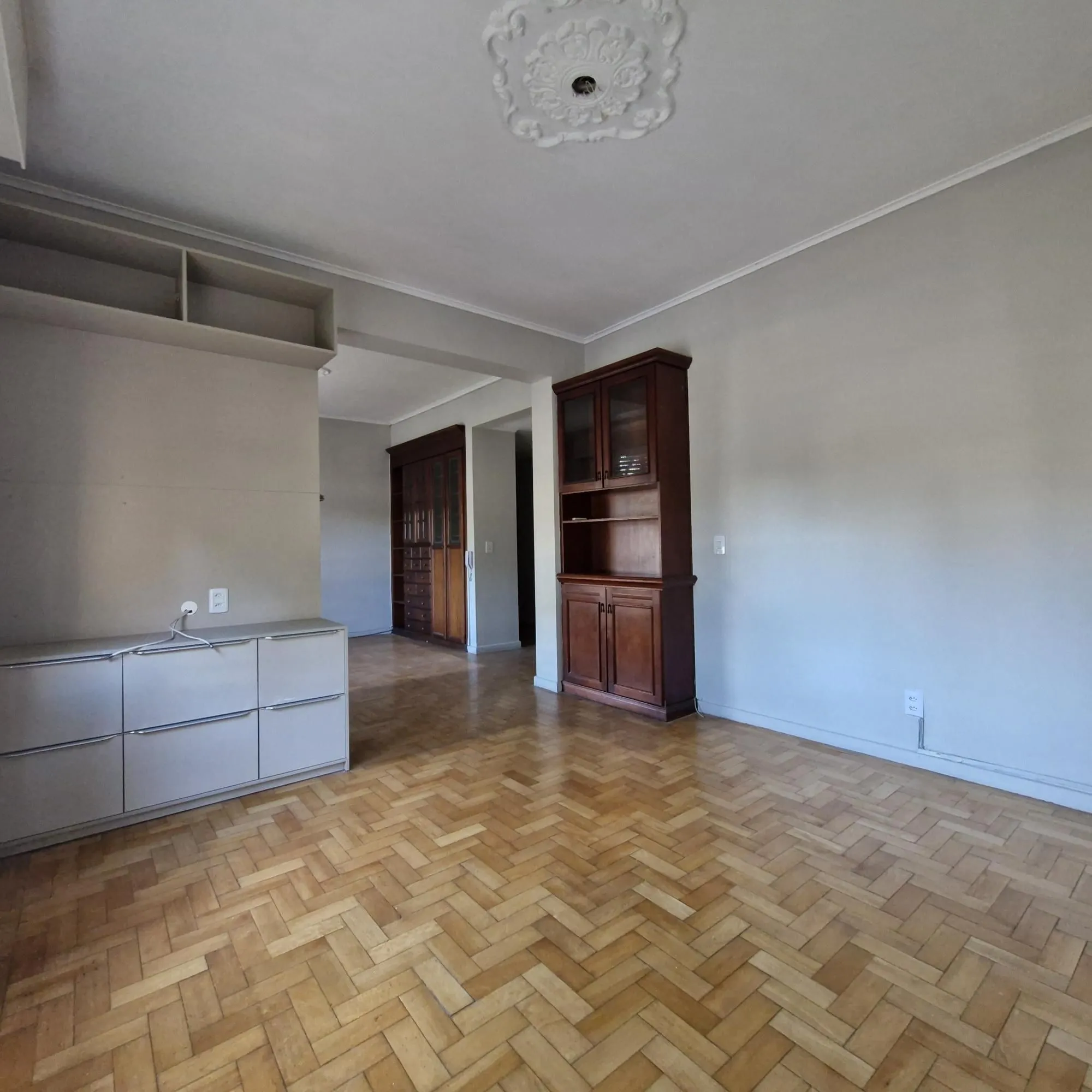 Imagem Oportunidade Única! Apartamento de 3 Dormitórios no Praia de Belas - Porto Alegre/RS