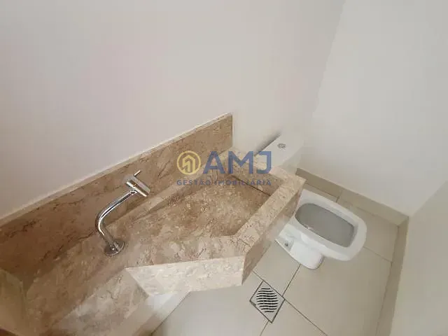 Imagem Sobrado a Venda - Condomínio Jardim Imperial no St. Goiânia 2