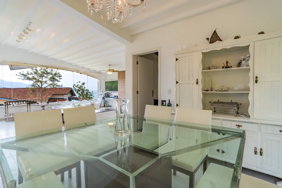 Imagem Casa em condomínio para venda com 3 quartos, sendo 1 suíte, 178m2