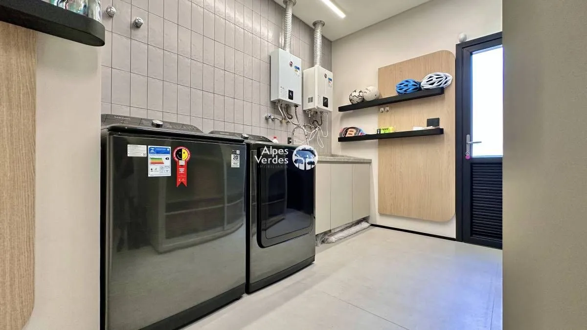 Imagem Vende-se casa prox a beira mar em Xangri-lá - 5 Quartos- Valor R$ 12.827.000,00