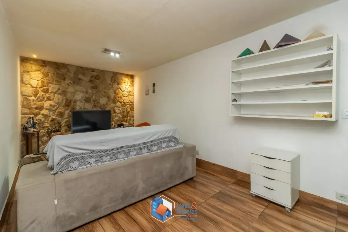 Imagem Casa de vila para venda em Chácara Inglesa com 4 quartos, sendo 1 suíte, 350m²