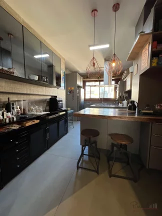 Imagem Amplo e sofisticado apartamento com localização privilegiada, a poucos passos do Colégio Dinâmic...
