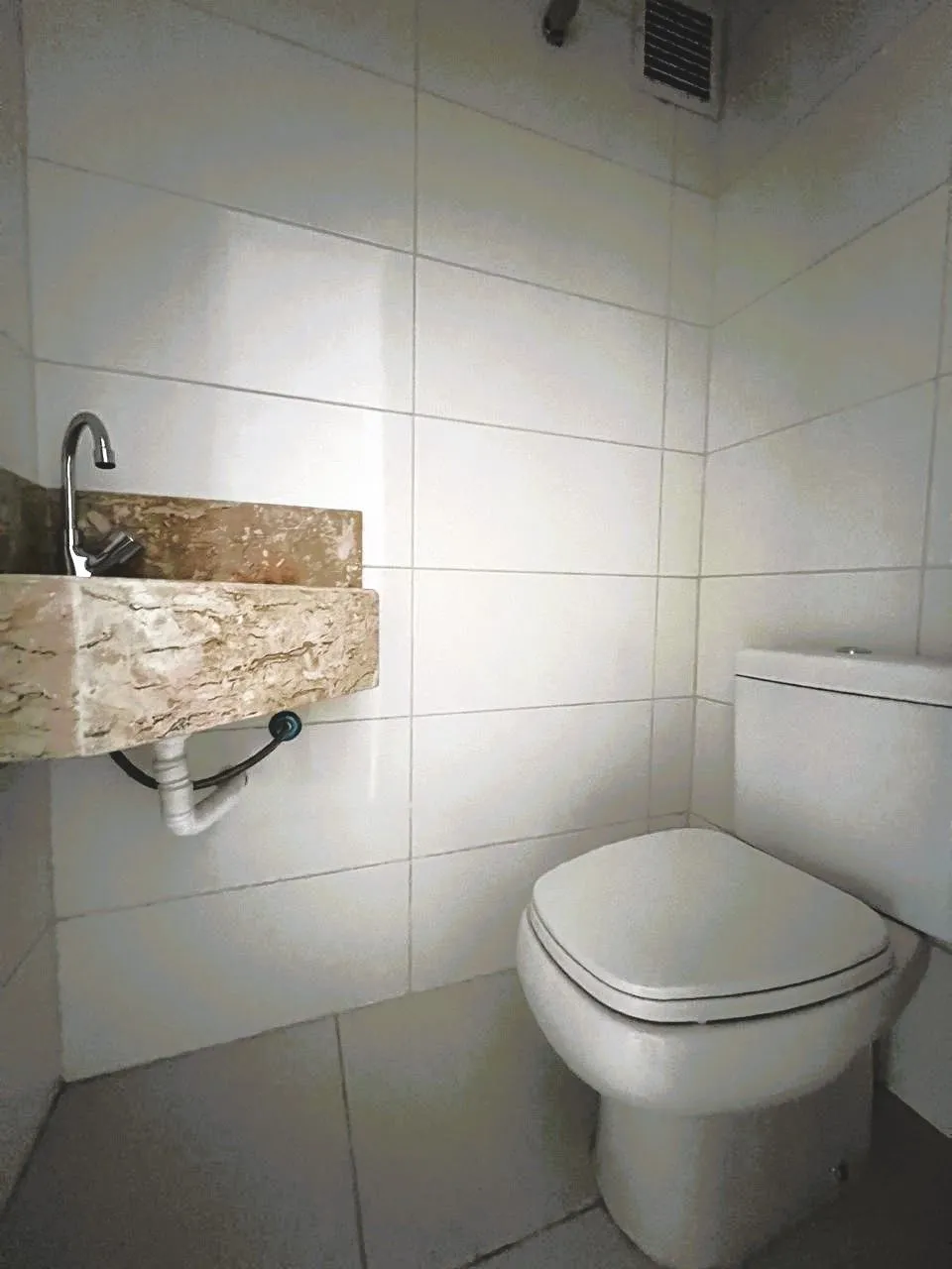 Imagem 1 Dormitório c/garden, suíte, lavabo, churrasqueira e 1 Box, próximo ao Fórum.