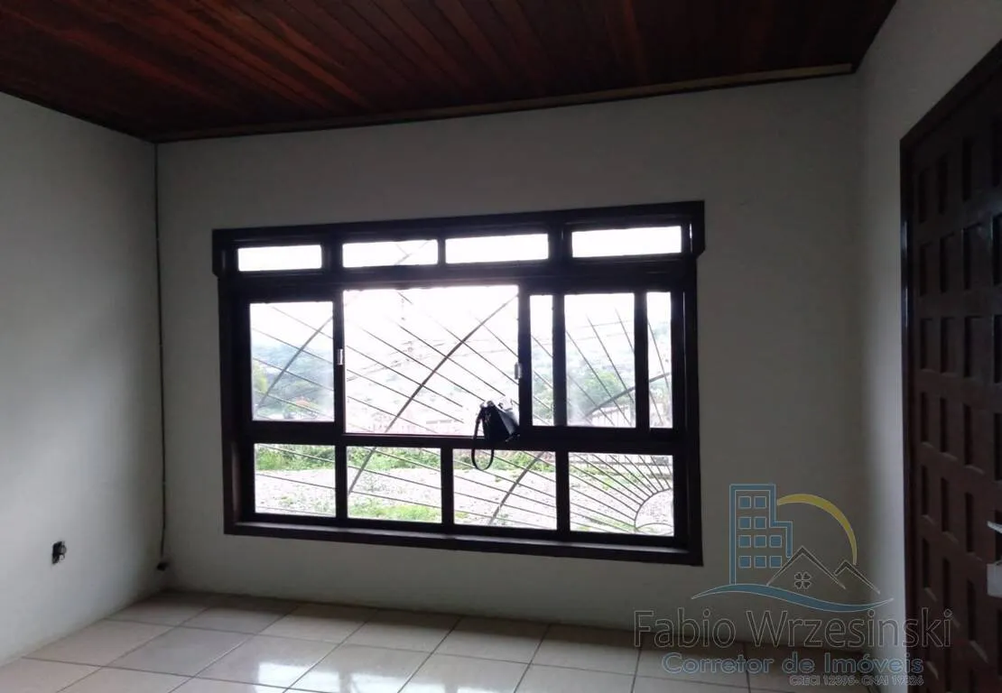 Imagem Casa averbada no Itaum com 4 dormitórios