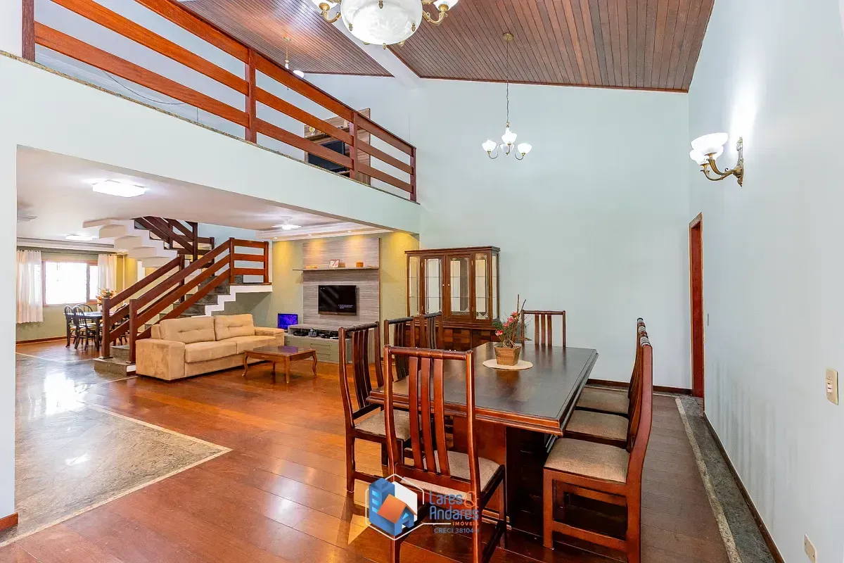 Imagem Sobrado para venda em Jardim Marajoara com 4 quartos, sendo 4 suítes, 276m²