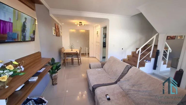 Foto do imóvel Sobrado em condomínio, Semi mobiliado 03 quartos c/suíte, closet, no Uberaba em Curitiba PR