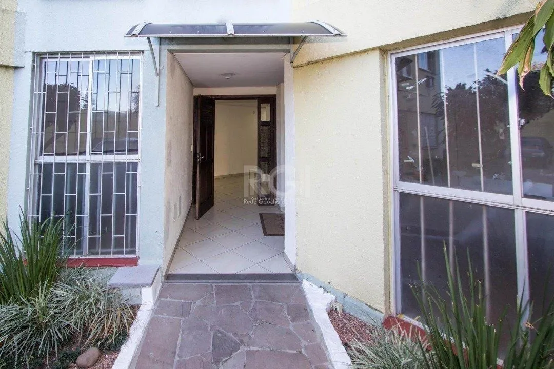 Imagem Apartamento de 2 dormitórios e 1 vaga de garagem no bairro Cristal.