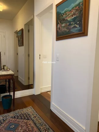 Imagem Imperdível oportunidade de adquirir apartamento de luxo no Itaim Bibi, São Paulo-SP: 3 quartos, 2 suítes, 4 banheiros, 2 vagas de garagem, 160m²!