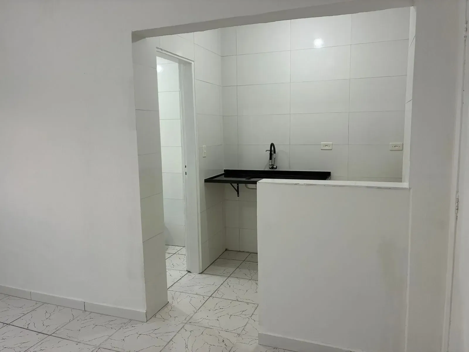 Imagem Kitnet com 1 Quarto à Venda, 30 m² em Itararé - São Vicente
