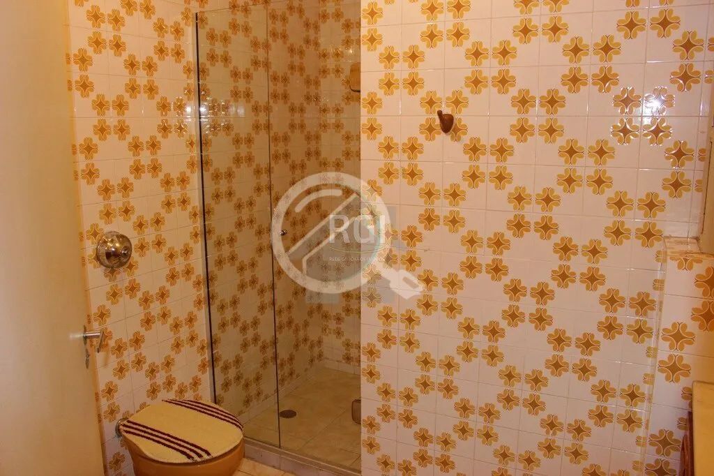 Imagem Exclusividade - Apartamento desocupado, semi-mobiliado, de três dormitórios e uma vaga na garagem ...