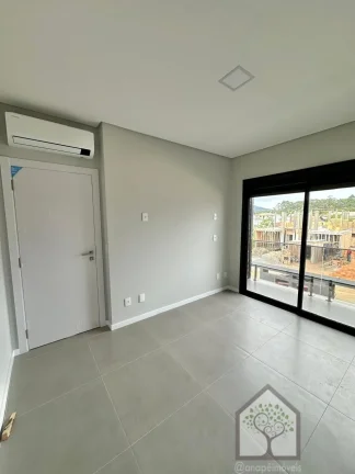 Imagem Bela casa de Alto Padrão nos Ingleses