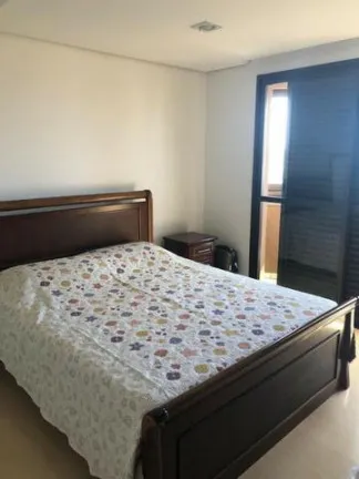 Apartamento com 4 Quartos à Venda, 212 m² em Jardim Do Lago - Londrina