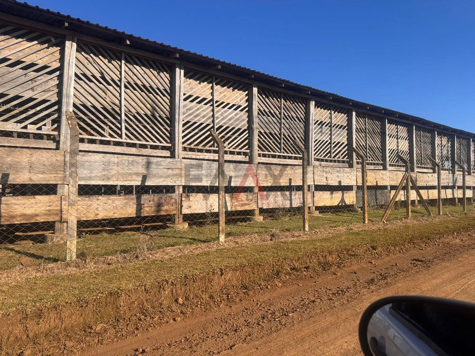 Imagem Terreno de 21.000m e 3.000,00m de área construída com ótima localização à venda na Palmeirinha, PR