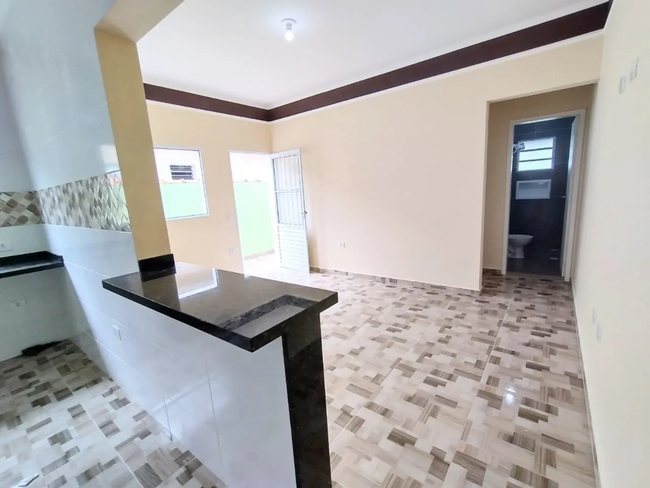 Imagem Casa para Venda em Mongaguá, Itaóca, 2 dormitórios, 1 suíte, 2 banheiros, 2 vagas