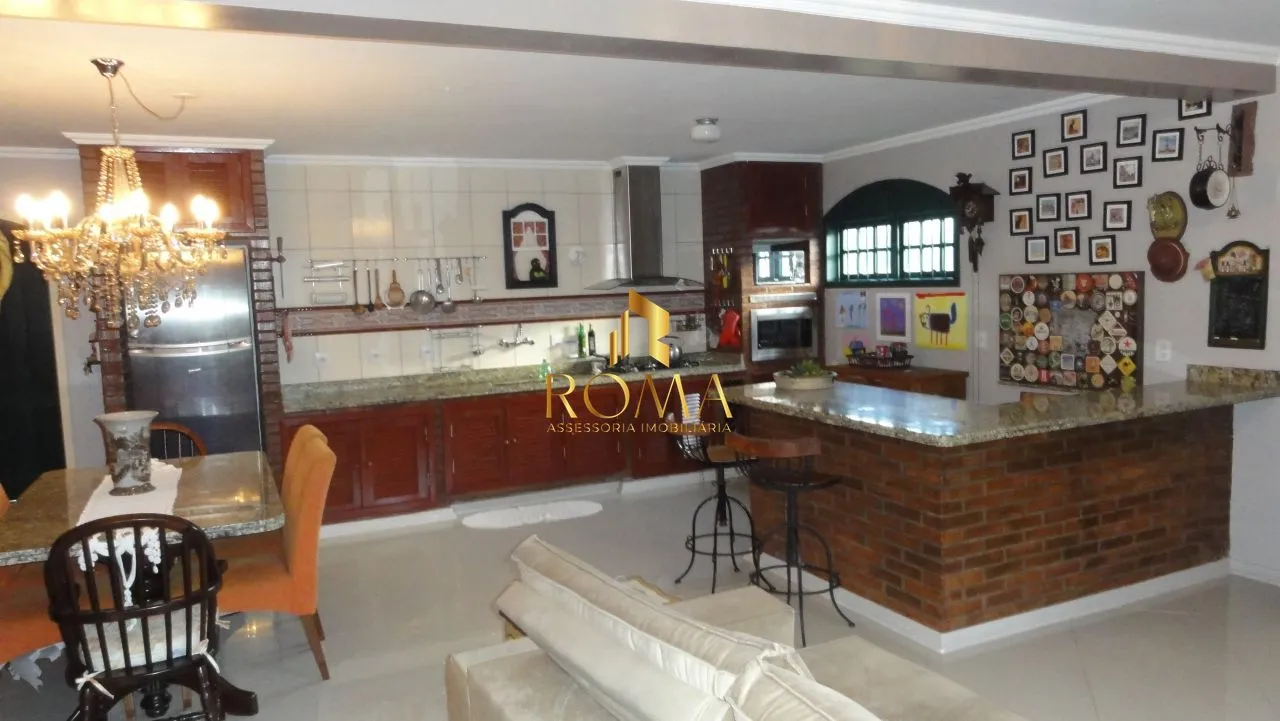 Imagem Casa 5 dormitórios à venda Diácono João Luiz Pozzobon Santa Maria/RS