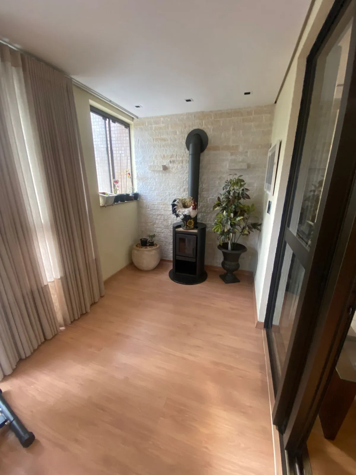 Imagem Apartamento 105 m2 3 dormitorios sendo 1 suite vaga dupla menino deus