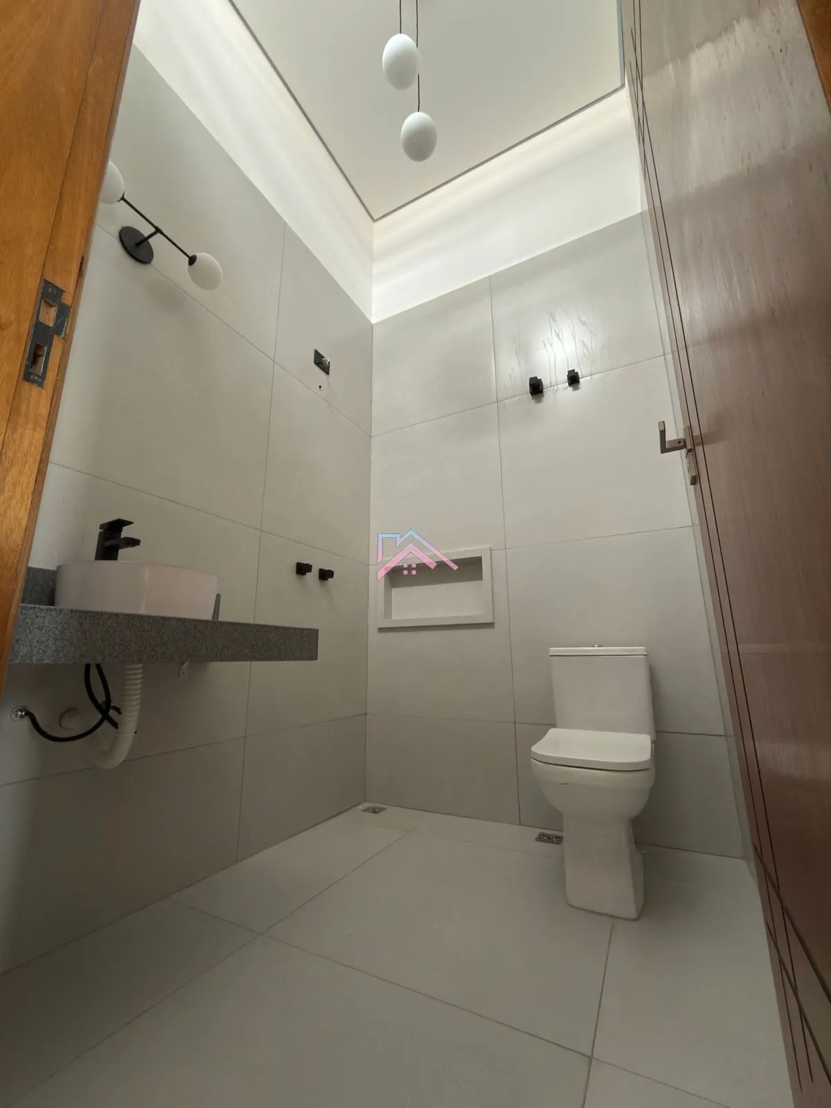 Imagem Casa à venda - Área útil 75 m2 com 3 dormitórios sendo 1 suíte com closet - 2 vagas - Jardim Vale Ve