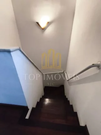 Imagem Maravilhosa casa três dormitórios suíte espaço gourmet em condominio fechado
