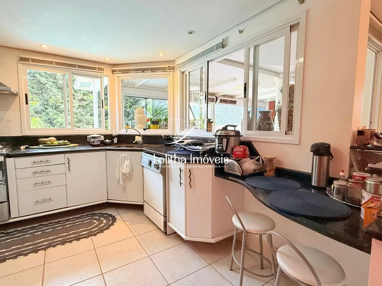 Imagem Casa à venda em Jurerê Internacional com 4 Suítes - Florianópolis/SC