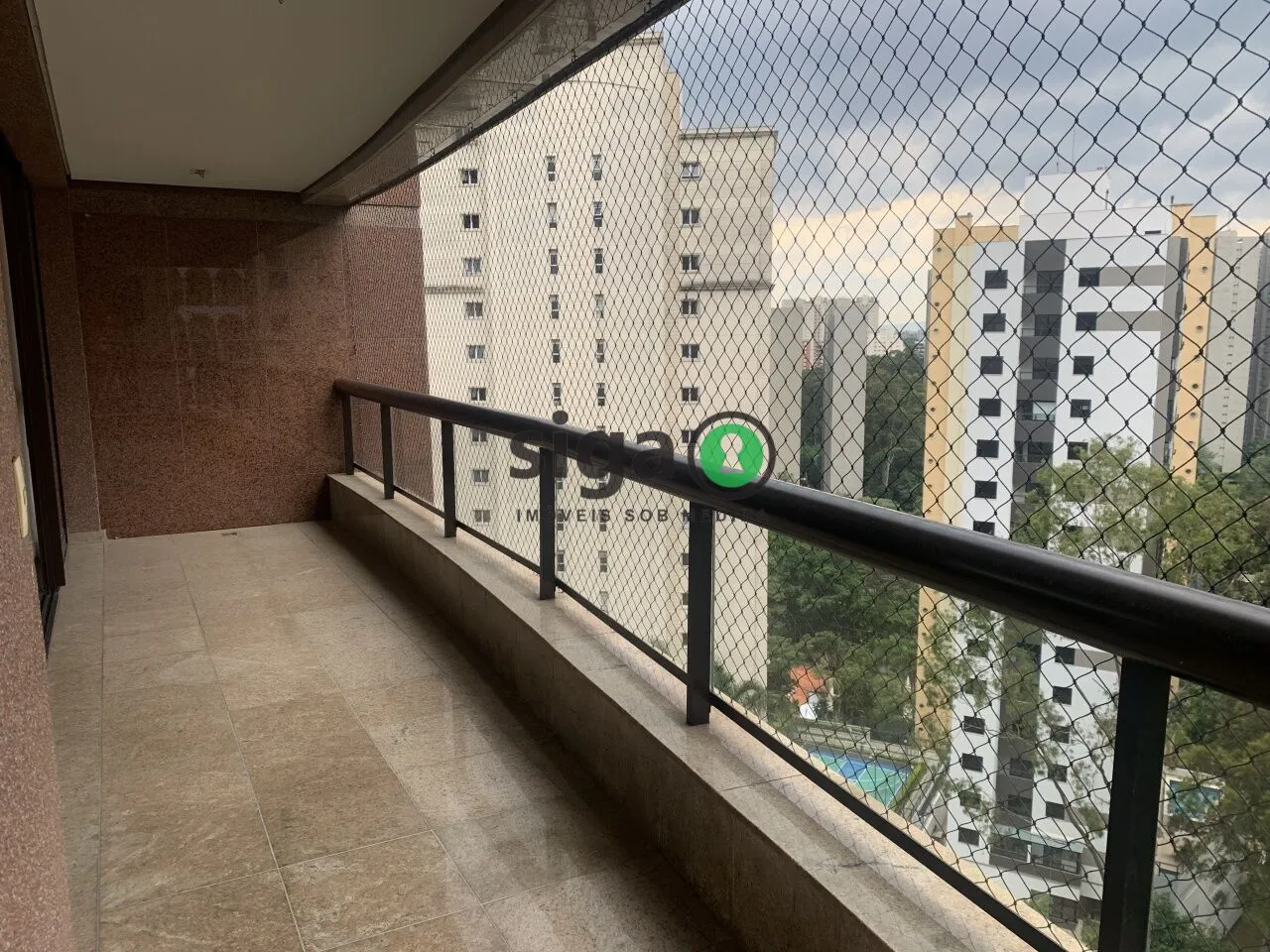 Imagem VENDE na Vila Suzana (Região do Morumbi) Apartamento com 4 suítes, 4 Vagas fixas + Depósito