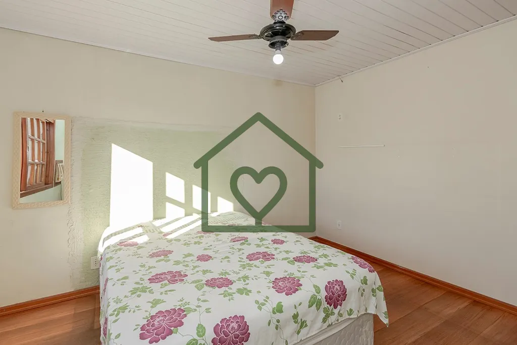 Imagem CASA DE 250m² COM 4 QUARTOS, 3 BANHEIROS, 3 SALAS DE ESTAR, 2 COZINHAS, ESPAÇO GOURMET. COM 3 VAGA...