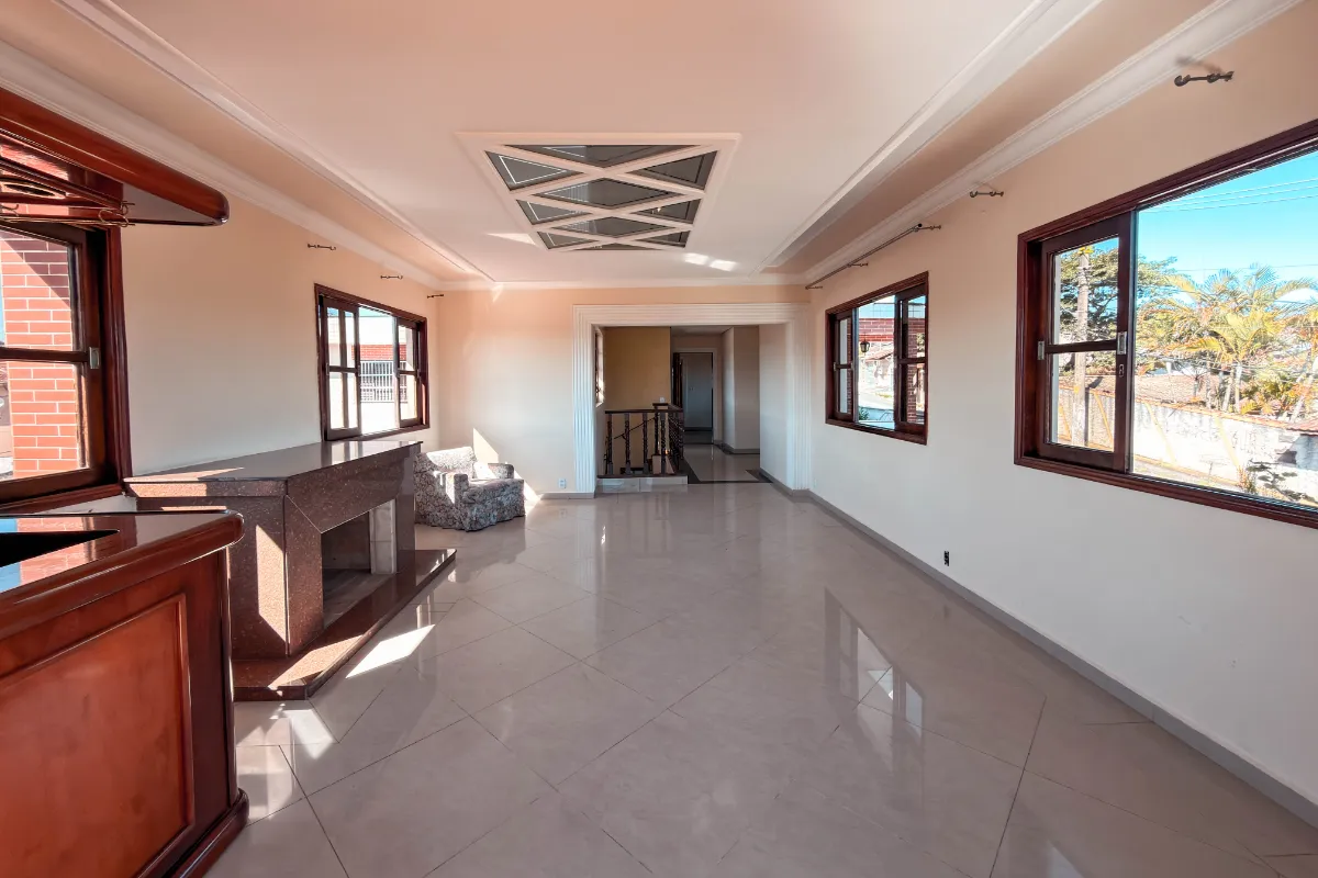 Imagem Casa para venda em Suíssa com 4 quartos, 294m2