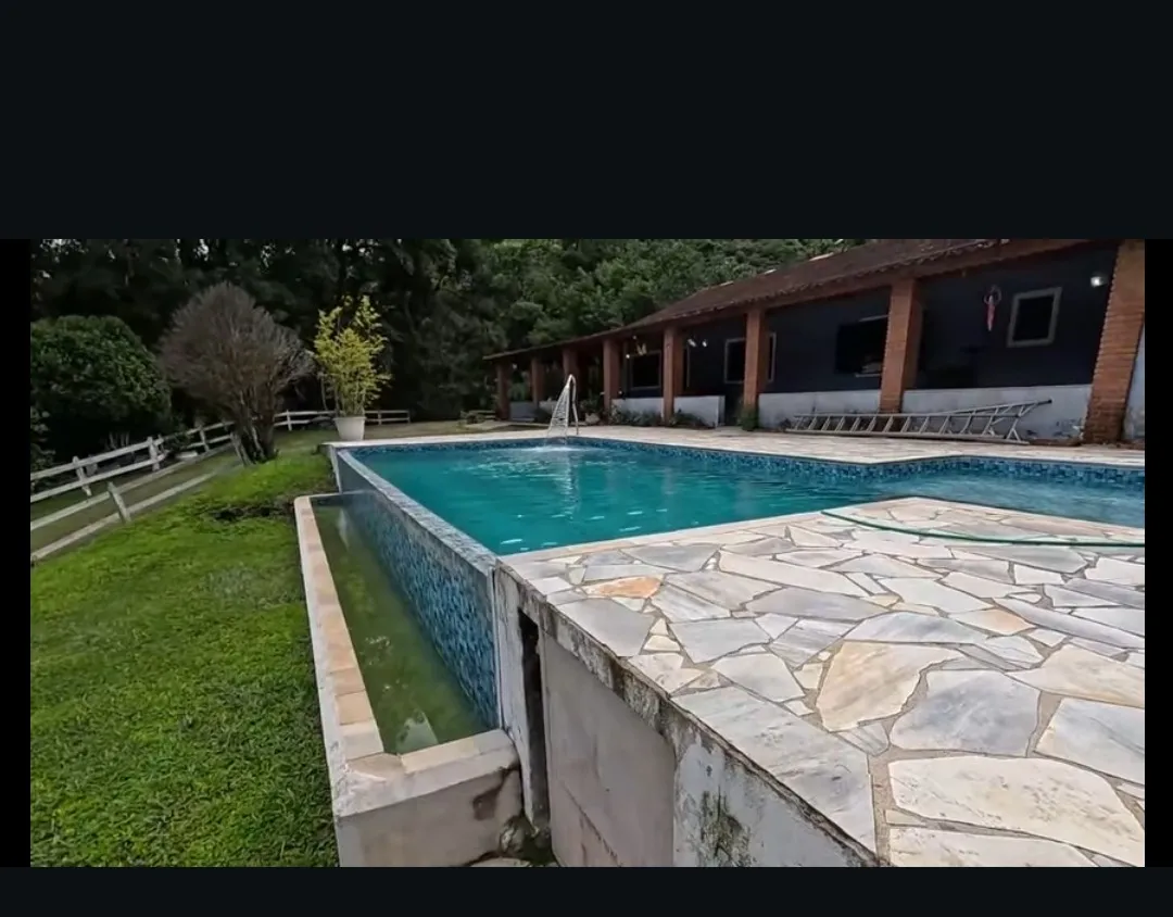 Imagem Casas para venda com e 5 quartos, 400 m² - Vila Elvio Piedade/SP