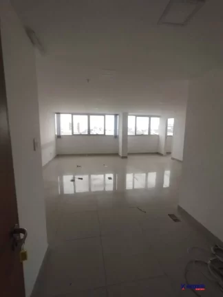 ALUGO SALAS CONJUGADAS NO EDIFÍCIO JORGE LEAL TRADE CENTER
