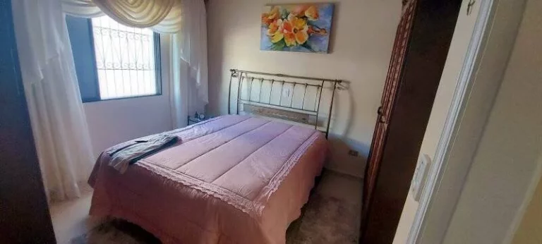 Imagem CASA EM 2 LOTES COM 5 DORMITÓRIOS E PISCINA