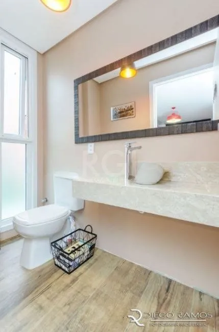 Imagem Casa para Venda - 315m², 3 dormitórios, sendo 1 suites, 2 vagas - Teresópolis