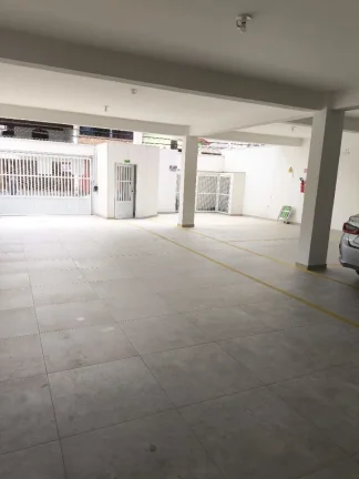 Imagem VENDO cobertura NOVA com 2 vagas.