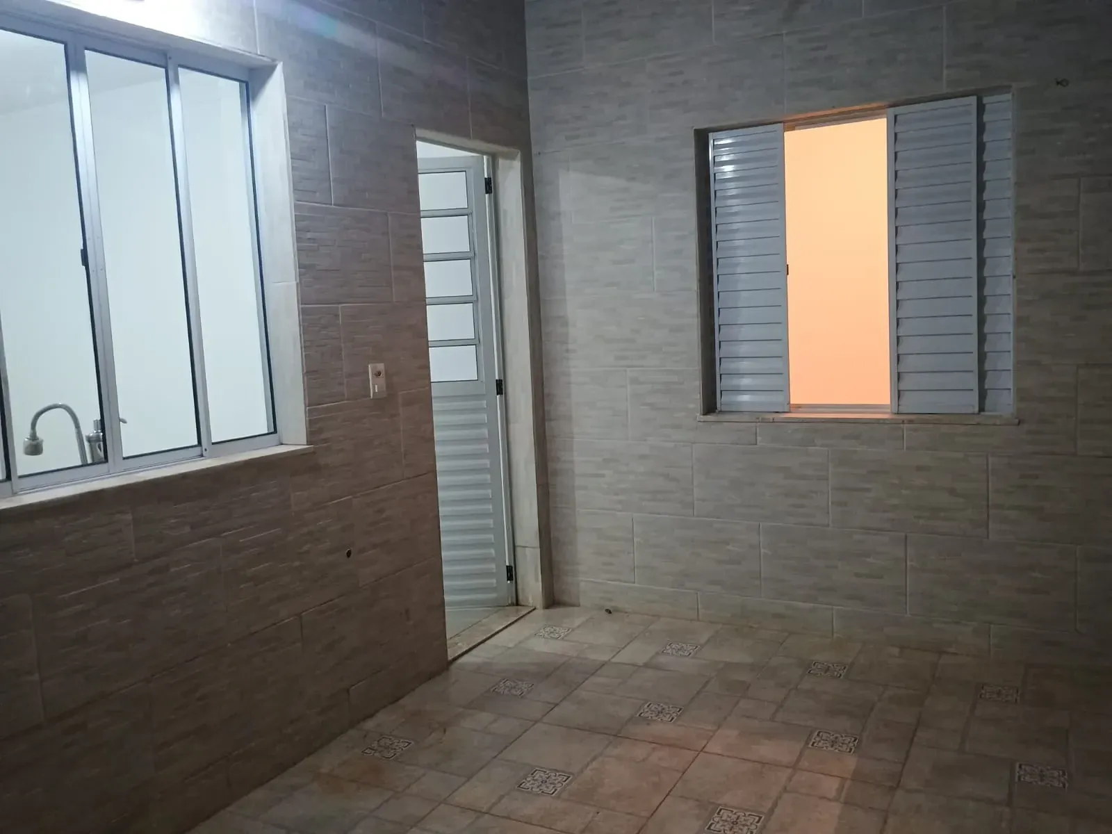 Imagem Casa de Condomínio com 2 Quartos à Venda, 97 metros em Lopes de Oliveira - Sorocaba