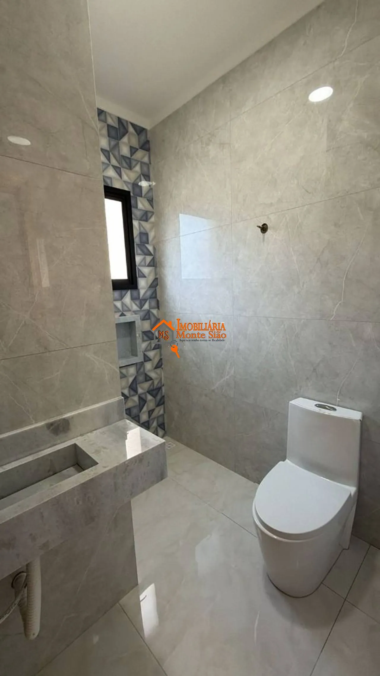 Imagem Sobrado com 2 dormitórios à venda, 75 m² por R$ 540.000,00 - Jardim Zélia - Itaquaquecetuba/SP
