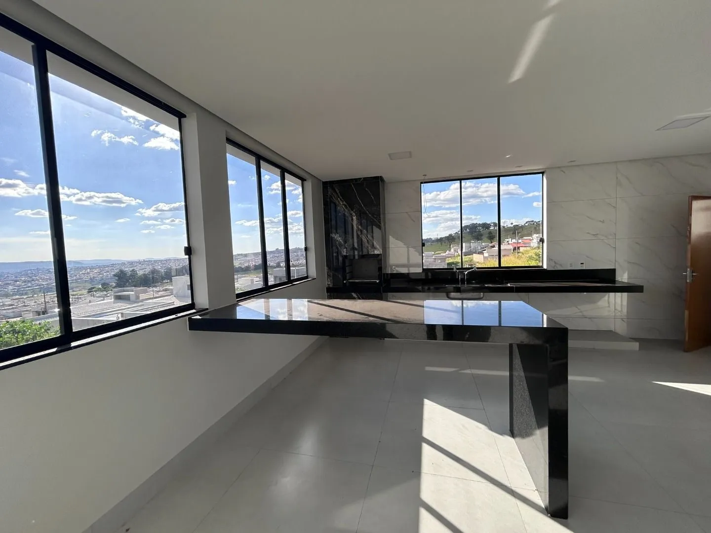 Imagem Casa com 1 dormitório à venda, 140 m² por R$ 475.000,00 - Afonso Queiroz - Patos de Minas/MG