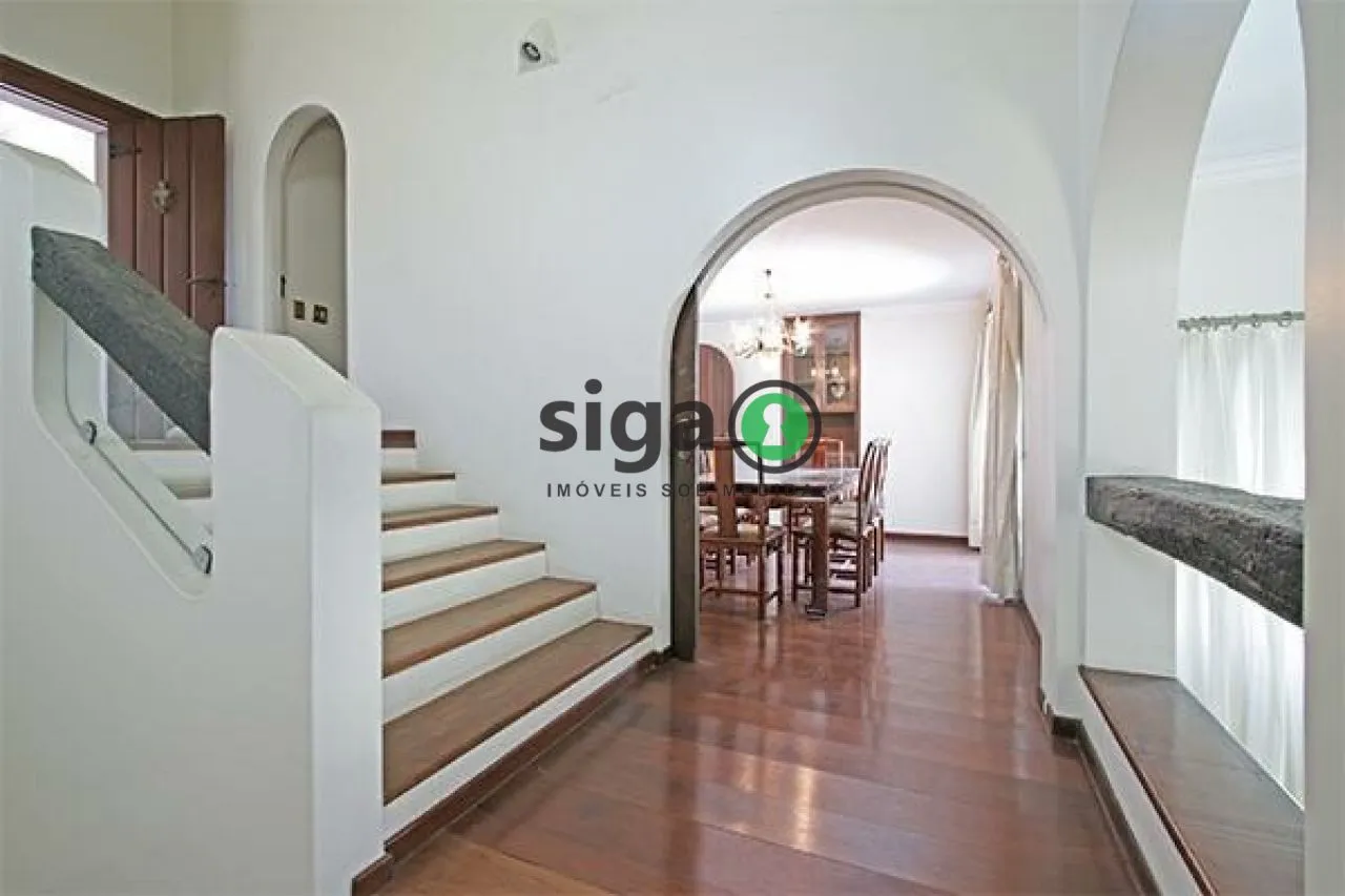 Imagem Casa á Venda no Jardim Marajoara - 450m², 3 quartos, 6 vagas