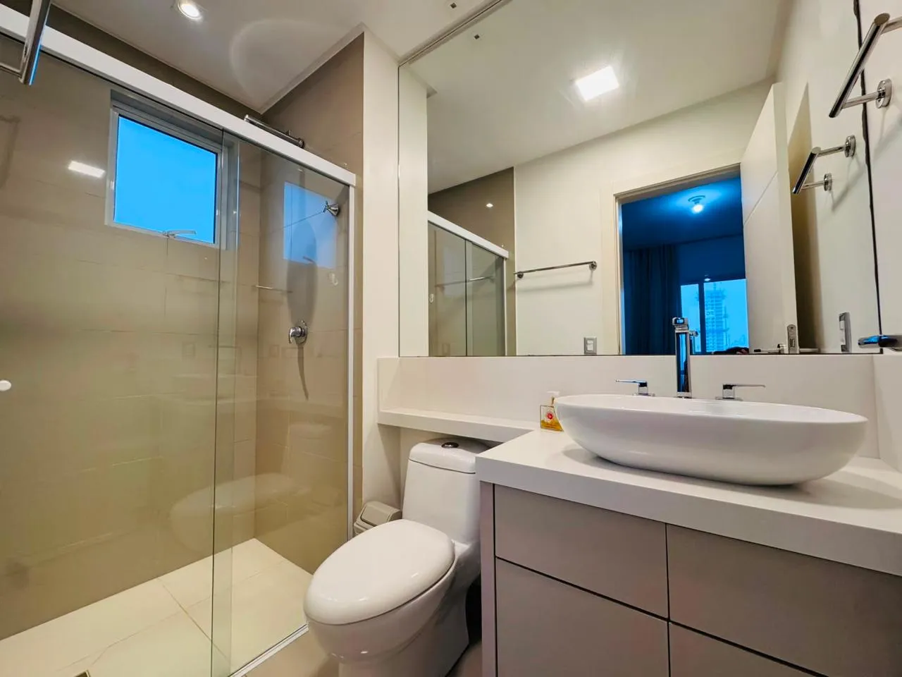 Imagem Apartamento com vista para o mar à venda com 137m2 por R$ 3.000.000,00