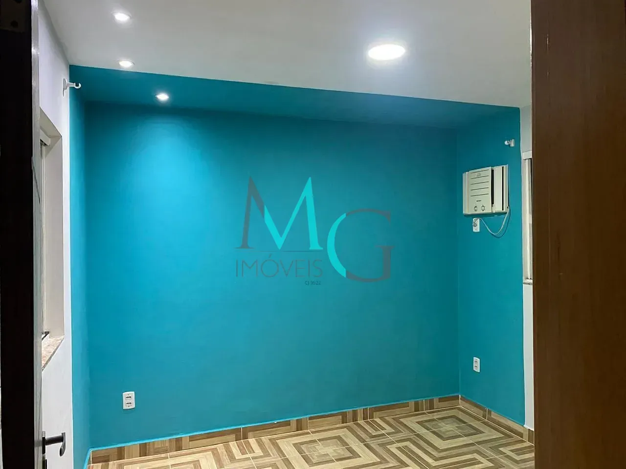 Imagem Excelente casa duplex à venda, em Paciência com 2quartos sendo suítes, rodeado pela natureza.